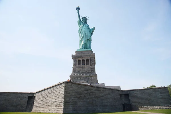 Bottom View Famous Liberty Statue Verenigde Staten — Stockfoto
