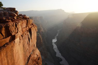 Toroweap Overlook, ABD 'nin Arizona eyaletindeki Büyük Kanyon Ulusal Parkı içindeki bakış açısı