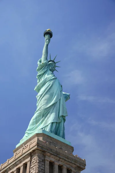 Vista Inferior Famosa Estatua Libertad — Foto de Stock