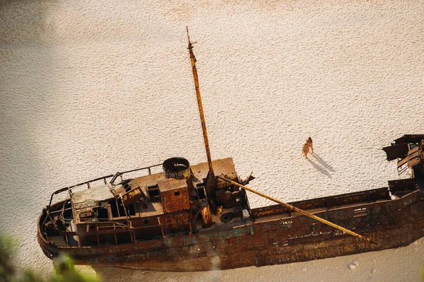 ナバギオビーチ 難破船の湾 ザキントス島 ギリシャ 上からの眺め — ストック写真