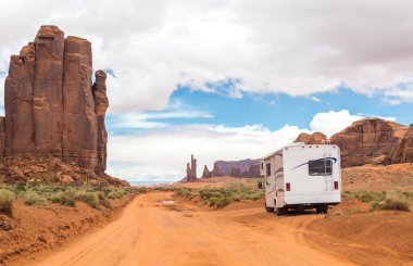 Arizona, ABD 'de bir karavan.