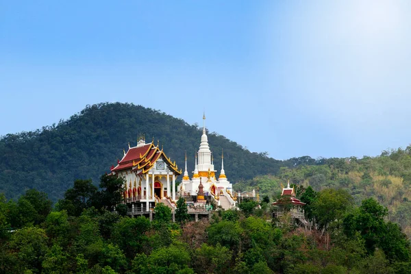Image Temple Thaï Situé Sur Une Haute Montagne Dans Province — Photo