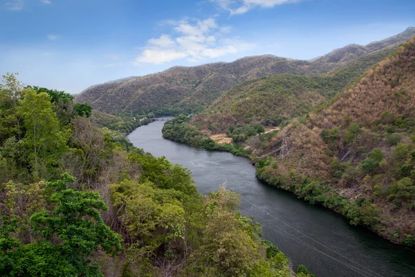 Лінія Річки Пінг Яка Прямує Від Греблі Бхумібол Гідро Електричної — стокове фото