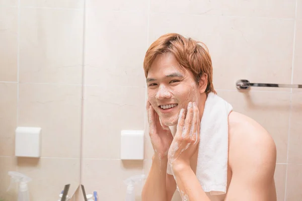 Man Washing Face Facial Cleanser Face Wash Soap Bathroom Sink — Stock Photo, Image