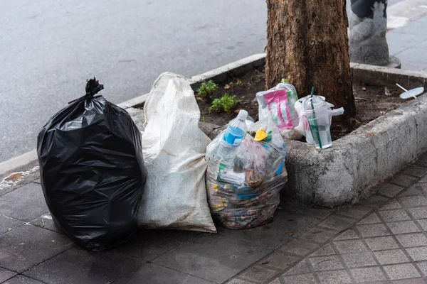 Garbage Sidewalk Recycle Concept — Stock Photo, Image