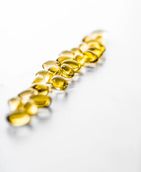 Vitamine Gouden Omega Pillen Voor Gezonde Voeding Visolie Voedingssupplement Pil — Stockfoto