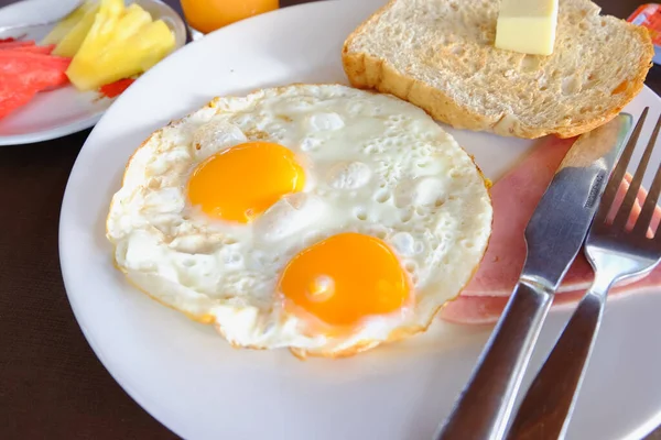 Kahvaltı Masasında Yakın Çekim Manzaralı — Stok fotoğraf