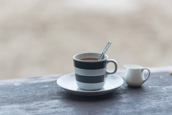 Kaffeetasse Auf Holztisch Freien Hintergrund — Stockfoto