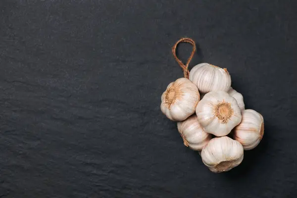 Fresh Garlic Garlic Bulb Black Stone Table —  Fotos de Stock
