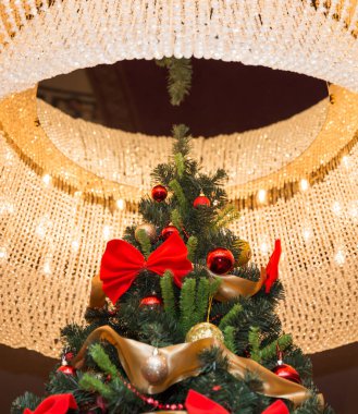 Yeni yılın yakın plan çekimleri ve arka plan için Noel dekorasyonu