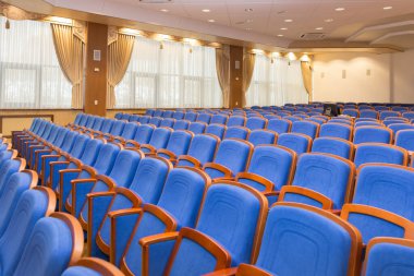 mavi koltuk konferans salonu