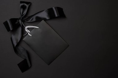 Kara Cuma, satış konsepti. 