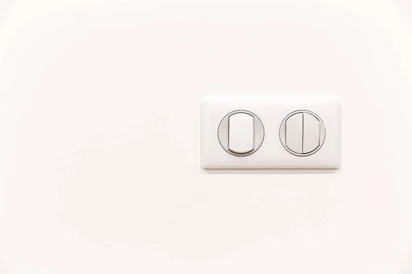 Interrupteur Moderne Blanc Sur Mur Blanc — Photo