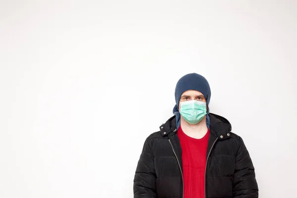 Homem Com Máscara Protetora Sobre Fundo Branco — Fotografia de Stock