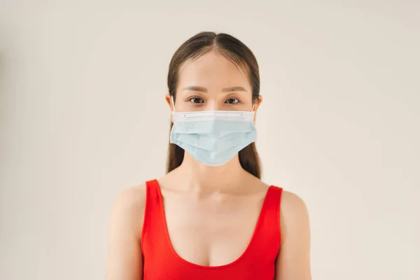 Vrouw Lijden Aan Ziek Het Dragen Van Gezichtsmasker — Stockfoto