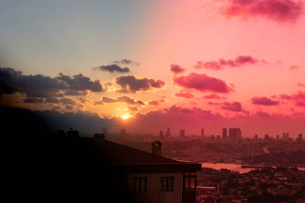 Tramonto Alba Cielo Dorato Sull Orizzonte Istanbul — Foto Stock