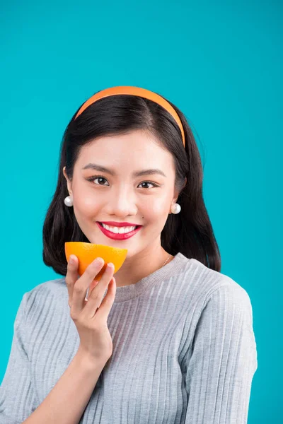 Gesunde Ernährung Lächelnd Schöne Pinup Asiatische Mädchen Mit Orange Über — Stockfoto