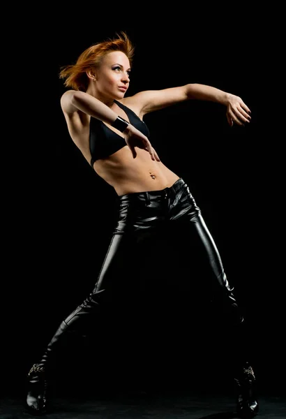 Красива Червона Танцівниця Чорному — стокове фото