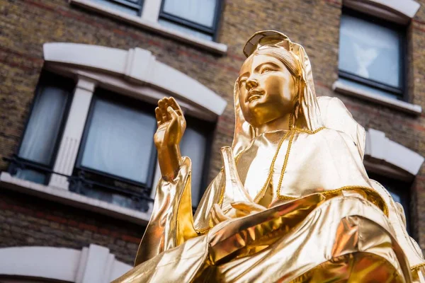 Desfile Celebración Del Año Nuevo Chino Con Estatua Mujer Oro — Foto de Stock