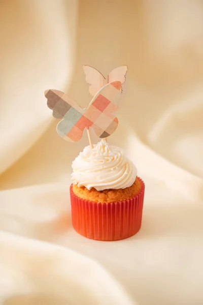 Lækker Sød Lyserød Cupcakes Dekoreret Dessertbord - Stock-foto