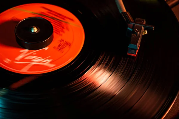 Draaitafel Met Vinyl Record — Stockfoto