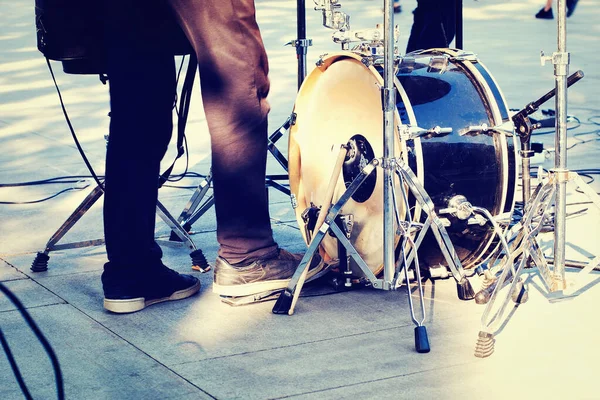 Street Band Playing Rock Music Kick Drum Drummer Legs Closeup — Stock fotografie
