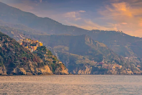 Corniglia Colorful Cityscape Mountains Mediterranean Sea Cinque Terre Italy — Photo