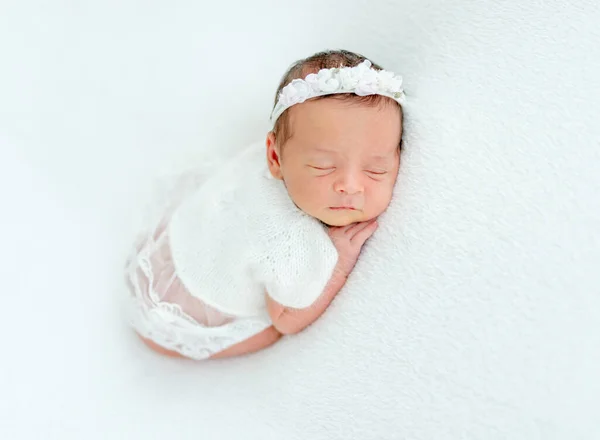 Bayi Yang Baru Lahir Yang Cantik Sedang Tidur — Stok Foto