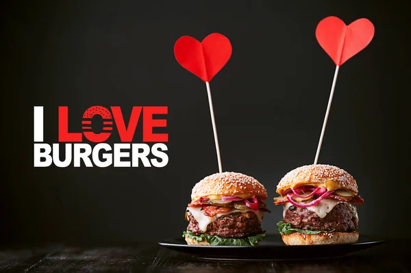 Burger Delicios Suculent Acasă Într Stil Rustic Bucată Mare Carne — Fotografie, imagine de stoc