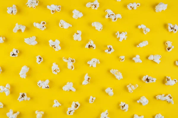 Podwyższony Widok Popcorn Żółta Powierzchnia — Zdjęcie stockowe