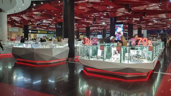 Ukrayna Kyiv Haziran 2020 Büyük Bir Alışveriş Merkezinde Mücevher Mücevheri — Stok fotoğraf