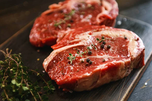 Two Raw Marbled Beef Steaks Olive Oil Spices Ready Frying — Stock Photo, Image