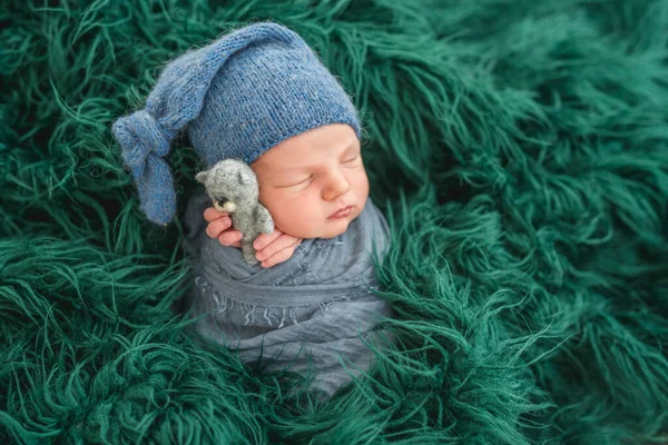 Newborn Boy Wrapped Blanket — Stock Photo, Image