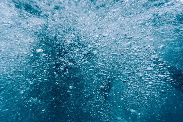 Пузырьки Воздуха Голубой Воде — стоковое фото
