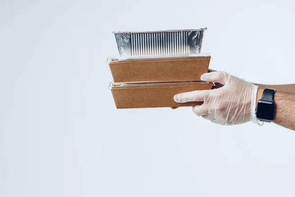 Ręce Kuriera Rękawiczkach Lateksowych Dające Zapakowane Dostawy Żywności — Zdjęcie stockowe