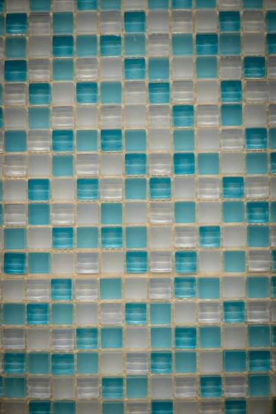 Arka Plan Olarak Duvarda Açık Mavi Beyaz Seramik Mozaik — Stok fotoğraf