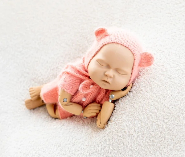 Schaufensterpuppe Von Neugeborenen Für Foto Posing — Stockfoto