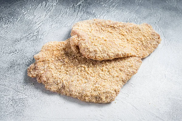 Kyckling Schnitzel Escalope Brödsmulor Vit Bakgrund Ovanifrån — Stockfoto
