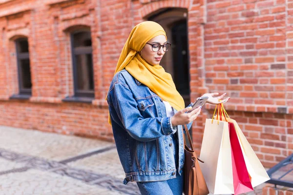 Sale Buying Concept Happy Arab Muslim Girl Shopping Bags Mall — Stock Photo, Image