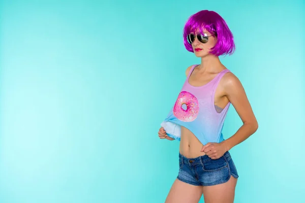 Portrait Young Transgender Woman Pink Wig Sunglasses — Stock Photo, Image