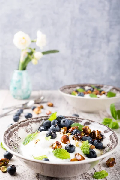 Quark Blueberries Pistachios Mint — Stock Photo, Image