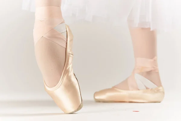 Ballet Schoenen Poseren Mode Oefening Dans Geïsoleerde Achtergrond — Stockfoto