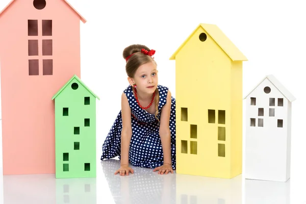 Little Girl Playing Wooden Houses — Stock Photo, Image