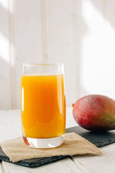 Mango Juice Glass Fresh Fruit Drink — Stock Photo, Image