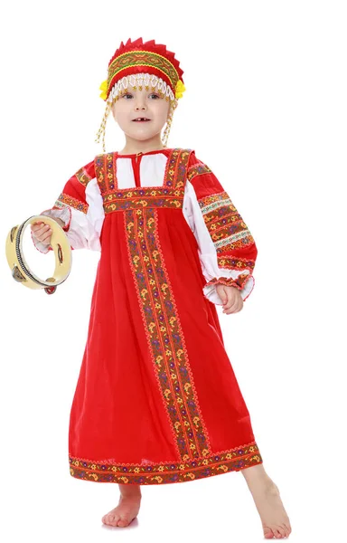 身着俄罗斯民族服装的女孩 — 图库照片