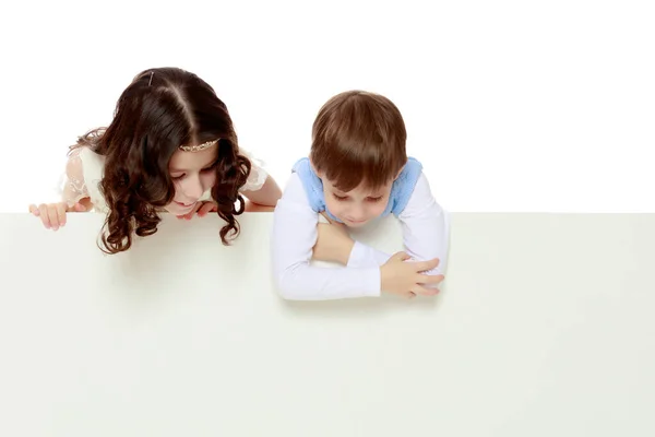 Children Look Out Banner — Stock Photo, Image