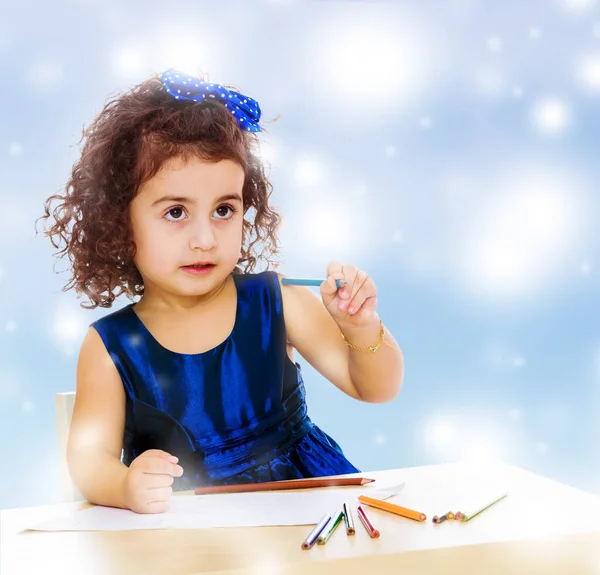 Little Girl Draws Table Pencils — Stock Photo, Image
