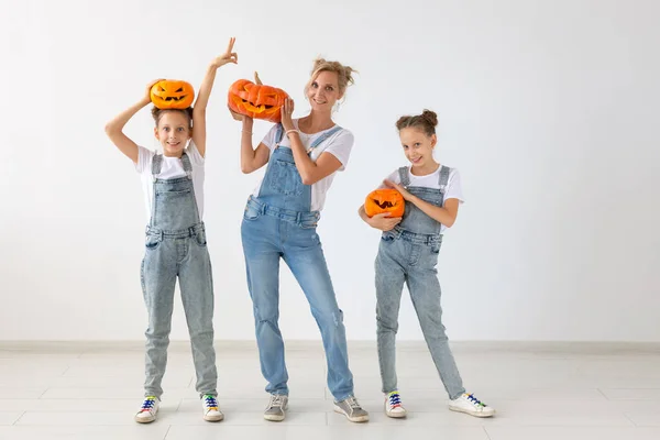 Happy Halloween Holidays Concept Mother Her Daughters Pumpkins Happy Family — Stock Photo, Image