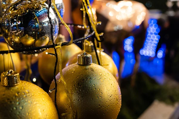 Noel Dekoru Altın Cam Toplar — Stok fotoğraf