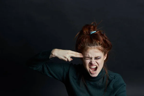 Emotionele Vrouwen Met Blauwe Ogen Misbruik Ontevredenheid Depressie — Stockfoto